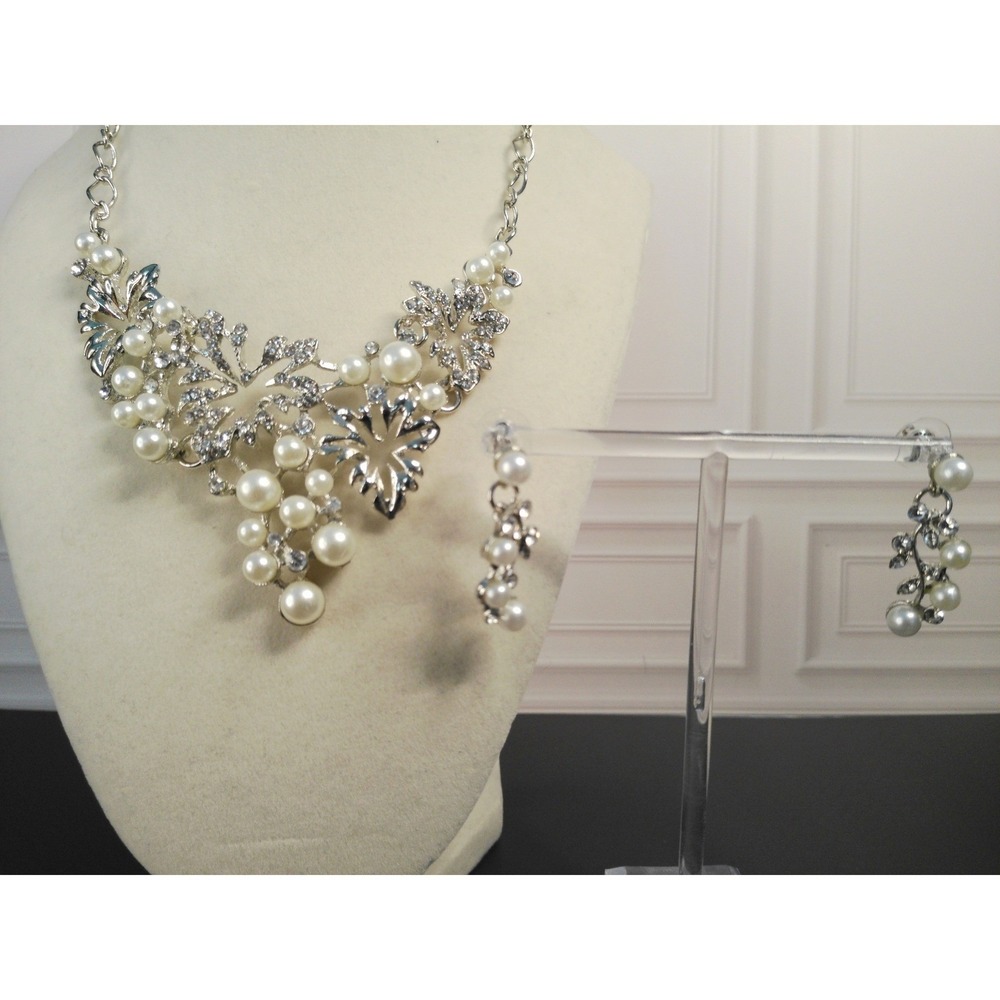 Betsey Johnson Pearl Crystal Bridal Necklace Earrings Set Silver Tone